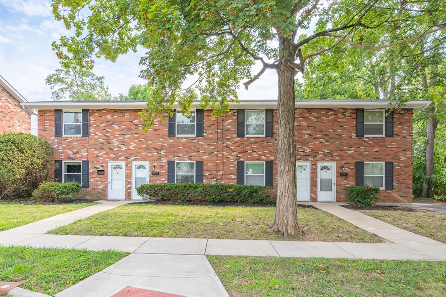 411-417 E Warren st, Lebanon, OH for sale - Primary Photo - Image 1 of 19