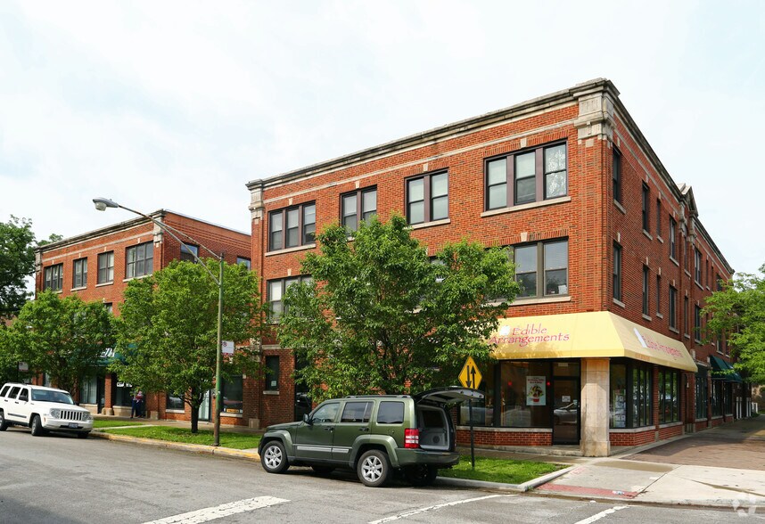 4335 W Irving Park Rd, Chicago, IL à vendre - Photo du bâtiment - Image 3 de 26