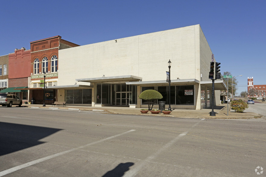 301 W Main St, Denison, TX à vendre - Photo principale - Image 1 de 1