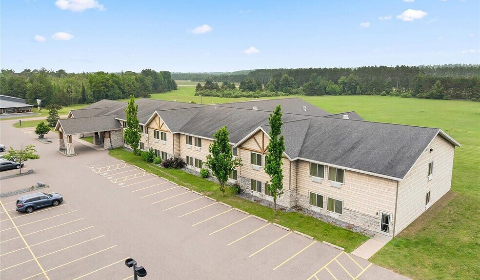 1738 Comfort Dr, Tomahawk, WI à vendre - Photo du bâtiment - Image 2 de 45