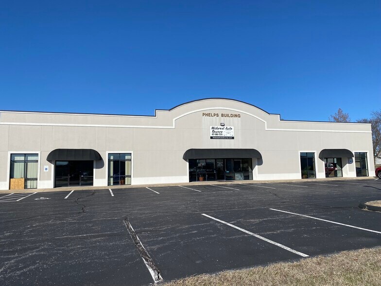 1955-1959 Phelps St, Springfield, MO à louer - Photo du bâtiment - Image 2 de 12