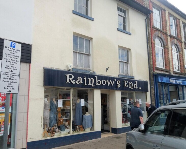 42 Broad St, Newtown à vendre - Photo principale - Image 1 de 3