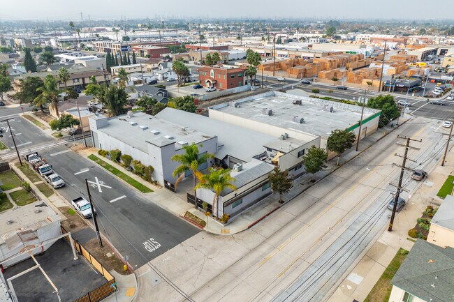 Plus de détails pour 1744 W 166th St, Gardena, CA - Industriel à vendre