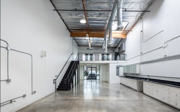 3475 Edison Way, Menlo Park, CA for lease Building Photo- Image 1 of 3