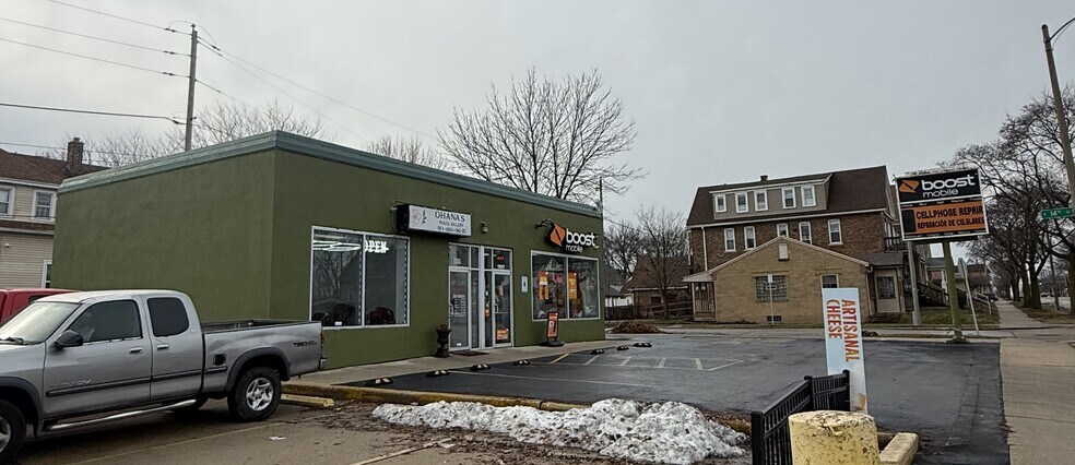 1326-1337 W Oklahoma Ave, Milwaukee, WI for sale - Building Photo - Image 2 of 2