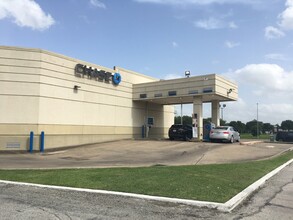 9150 Chimney Rock Rd, Houston, TX for lease Building Photo- Image 2 of 2