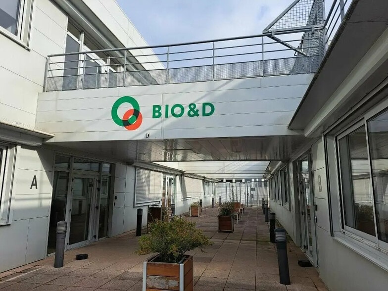 Flex in Créteil for lease - Building Photo - Image 3 of 3