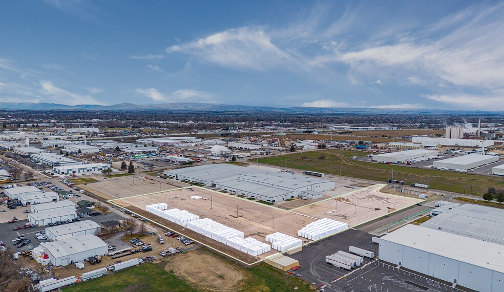 900 E Karcher Rd, Nampa, ID à louer - Photo du bâtiment - Image 2 de 3