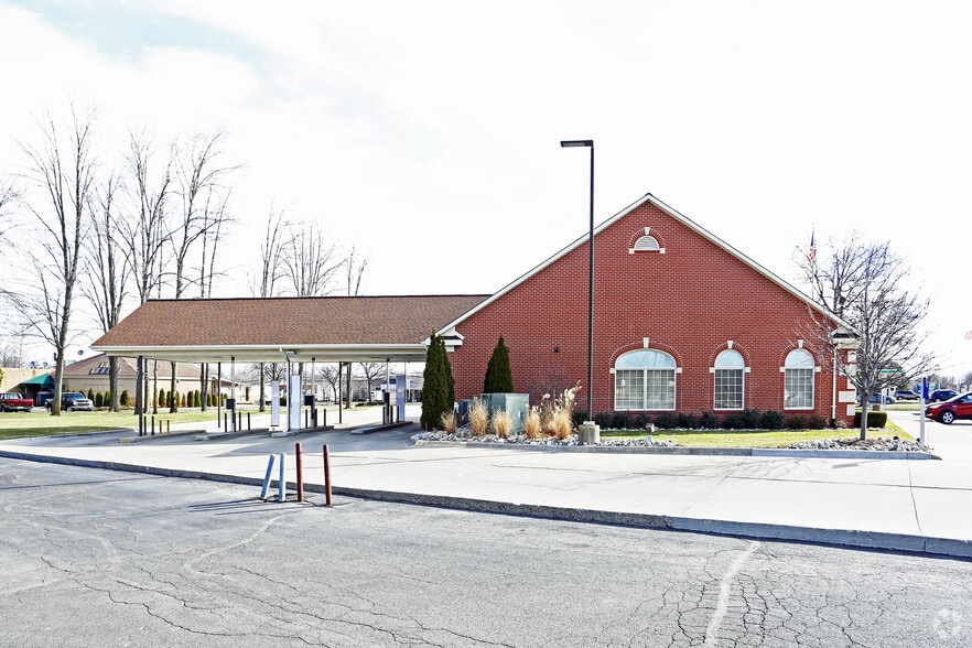 13555 23 Mile Rd, Utica, MI for sale - Building Photo - Image 2 of 4