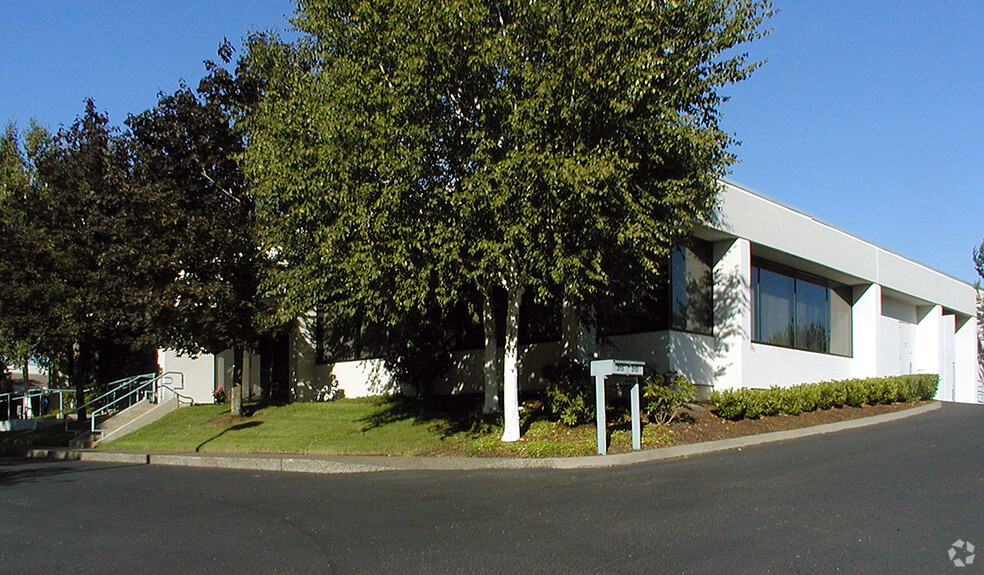 1800 NW 167th Pl, Beaverton, OR for lease - Building Photo - Image 3 of 18