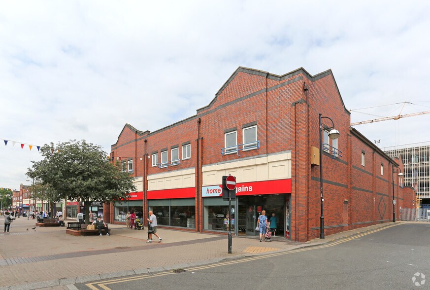 College Walk, Rotherham for lease - Building Photo - Image 3 of 4