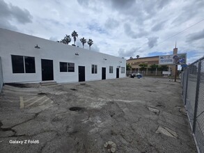 3739 W Slauson Ave, Los Angeles, CA à louer Photo du bâtiment- Image 1 de 2