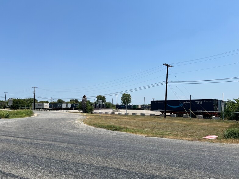 8139-8197 Old Bastrop Rd, New Braunfels, TX for lease - Aerial - Image 3 of 6