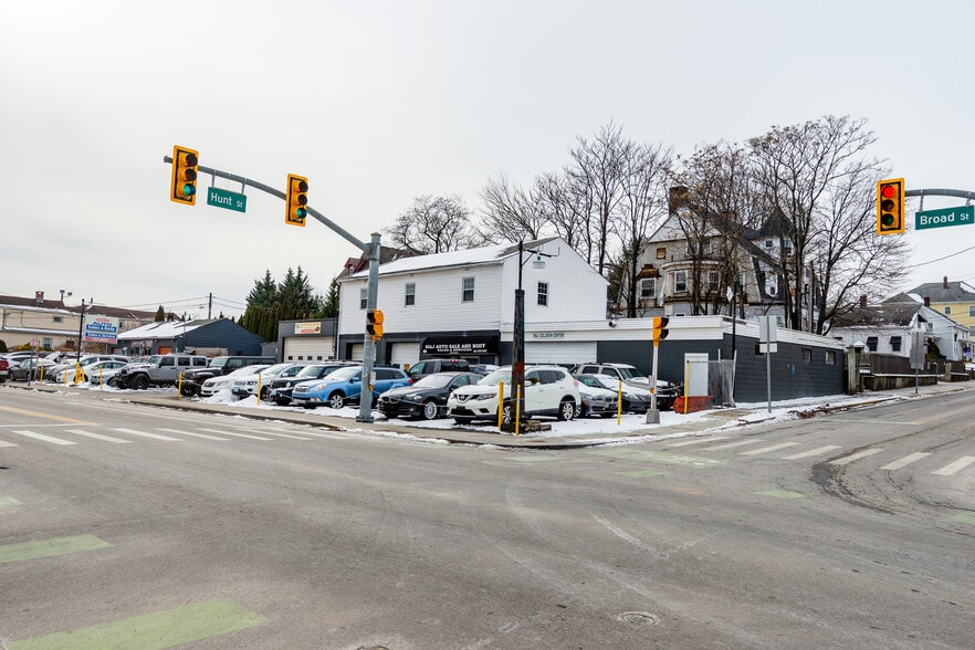1220 Broad St, Central Falls, RI for sale - Building Photo - Image 2 of 21