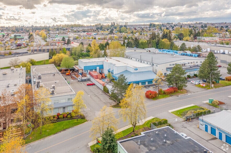 6297-6315 202 St, Langley, BC à louer - Photo du bâtiment - Image 3 de 6