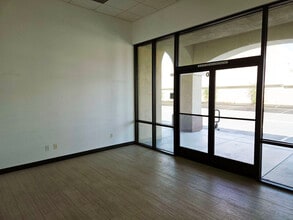 77750 Country Club Dr, Palm Desert, CA for lease Interior Photo- Image 1 of 5