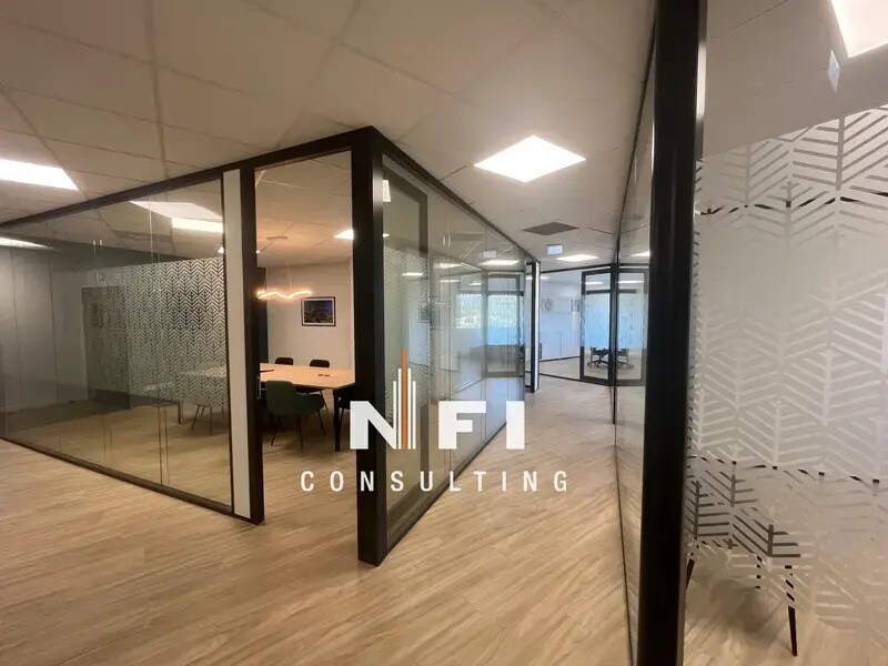 Office in Valbonne for sale Interior Photo- Image 1 of 11