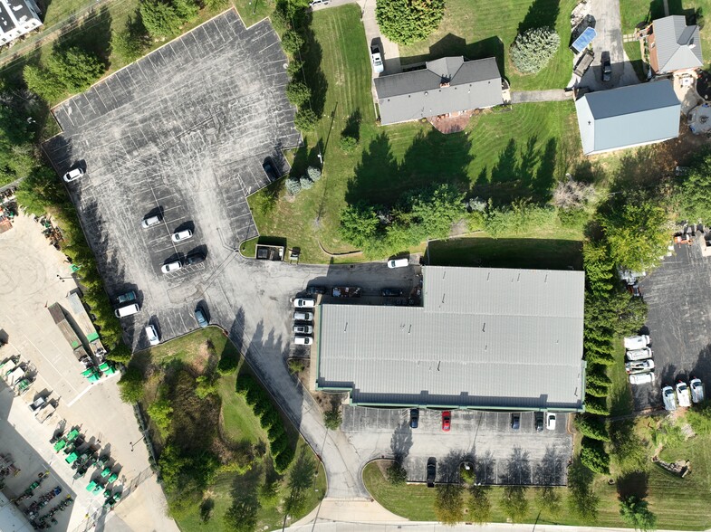 350 Aristocrat Dr, Florence, KY for lease - Building Photo - Image 3 of 6