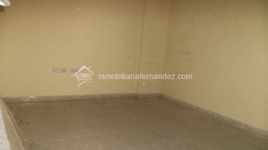 Retail in Cáceres, Cáceres for lease - Building Photo - Image 3 of 3