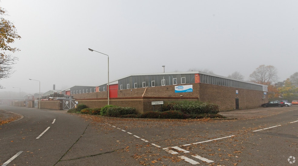 19-23 Wainman Rd, Peterborough for lease - Primary Photo - Image 1 of 2