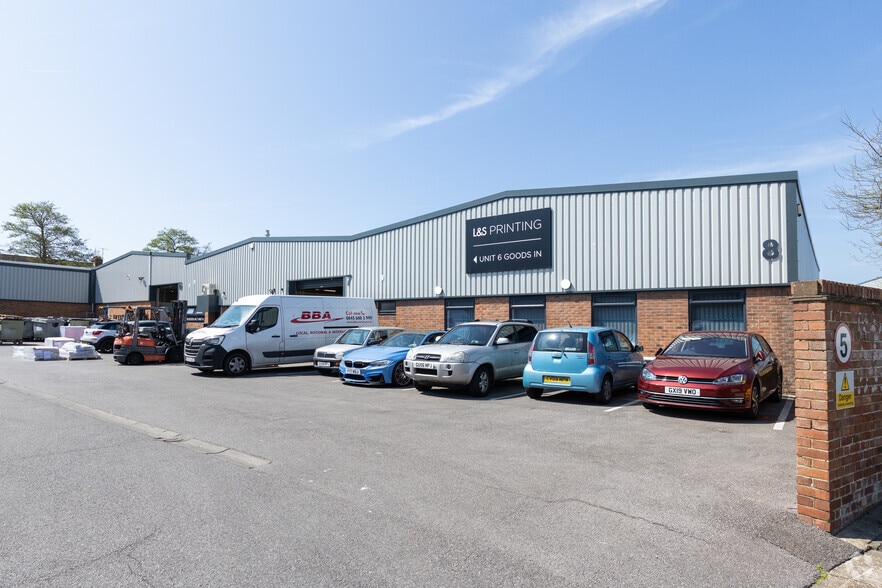 Dominion Way, Worthing for lease - Building Photo - Image 1 of 2