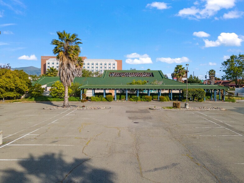 39888 Balentine Dr, Newark, CA à vendre - Photo du bâtiment - Image 3 de 21