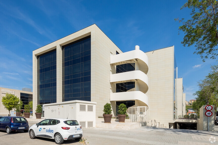 Avinguda de la Fama, 1, Cornellà de Llobregat, Barcelona for lease - Building Photo - Image 2 of 3