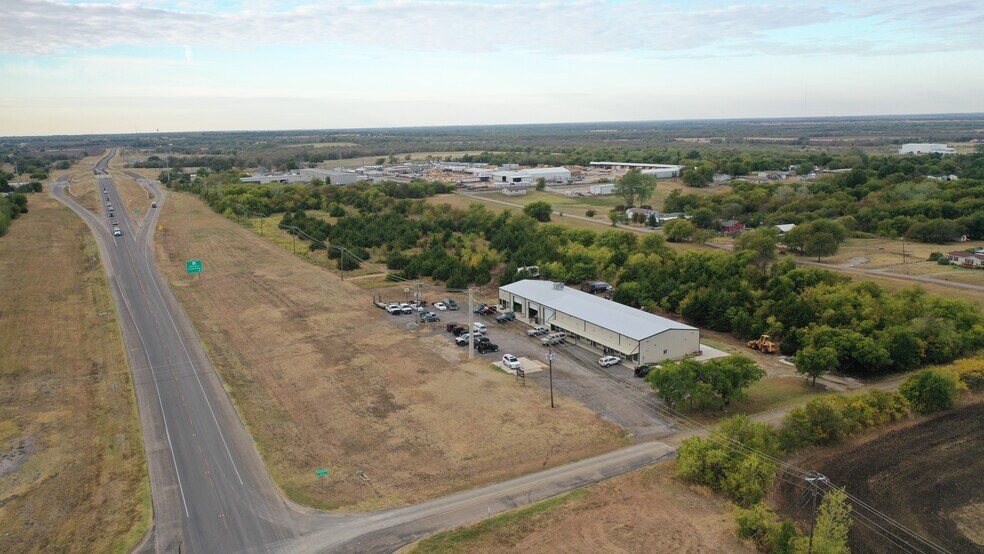 902 Elliott Rd, Sherman, TX for lease - Building Photo - Image 2 of 14