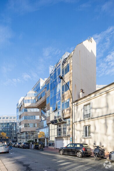 123-125 Rue Victor Hugo, Levallois-Perret à louer - Photo du bâtiment - Image 3 de 4