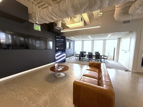 6300 Wilshire Blvd, Los Angeles, CA à louer Photo intérieure- Image 2 de 16