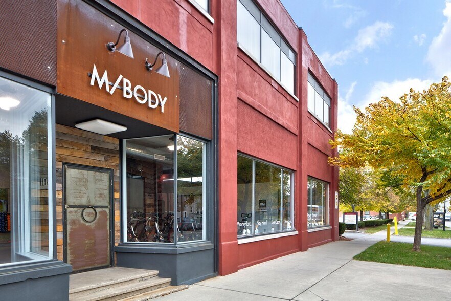 1046-1194 University Ave, Rochester, NY à louer - Photo du bâtiment - Image 3 de 8