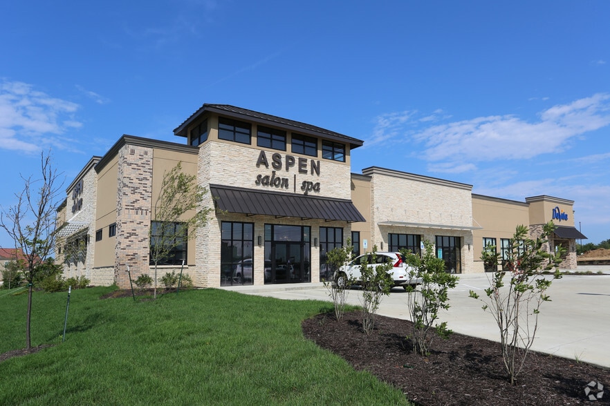 8250-8260 N Booth Ave, Kansas City, MO for lease - Primary Photo - Image 1 of 3