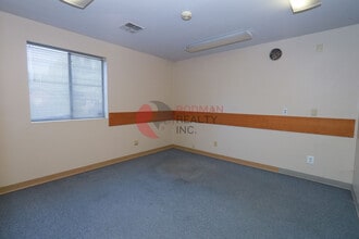 603 Royal St, Kelso, WA for lease Interior Photo- Image 2 of 4