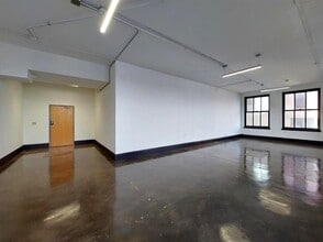 275 4th St E, Saint Paul, MN for lease Interior Photo- Image 2 of 4