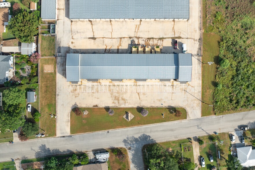 190 Center St, New Braunfels, TX for lease - Aerial - Image 3 of 4