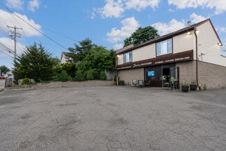 Plus de détails pour 44 Bayville Ave, Bayville, NY - Commerce de détail à vendre