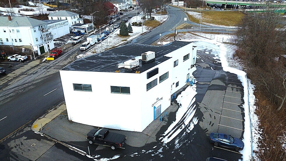 130 W Boylston St, Worcester, MA à vendre - Photo du bâtiment - Image 3 de 27