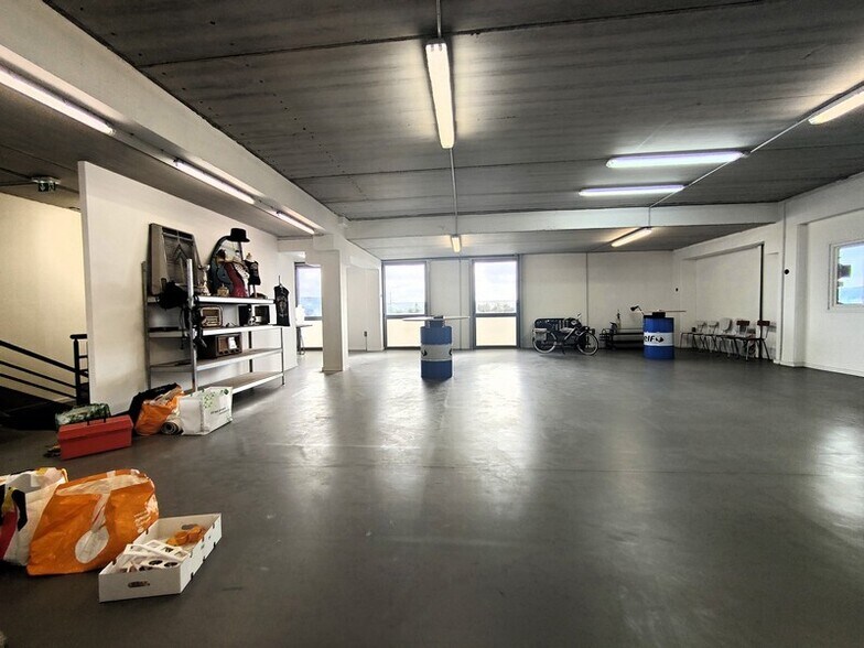 Industrial in Ferrières-en-Brie for sale - Interior Photo - Image 2 of 5