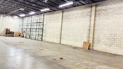 3074 84th Ln NE, Blaine, MN à louer Photo intérieure- Image 2 de 3