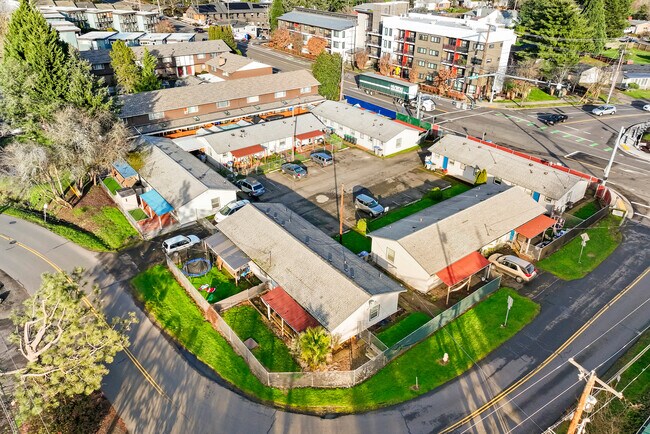 Plus de détails pour 12437 SW Hall Blvd, Tigard, OR - Multi-résidentiel à vendre