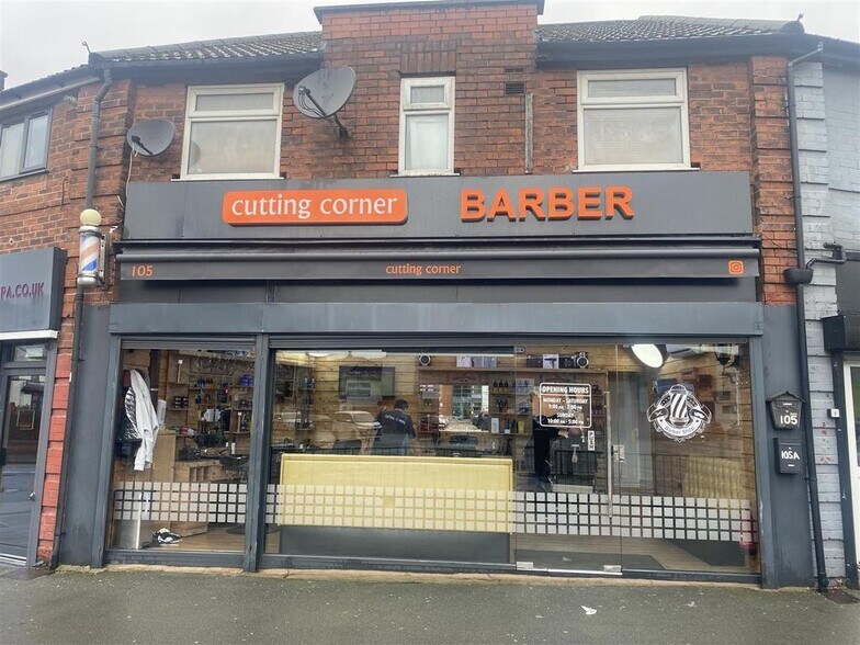 105 Langworthy Rd, Salford à vendre - Photo du bâtiment - Image 1 de 16