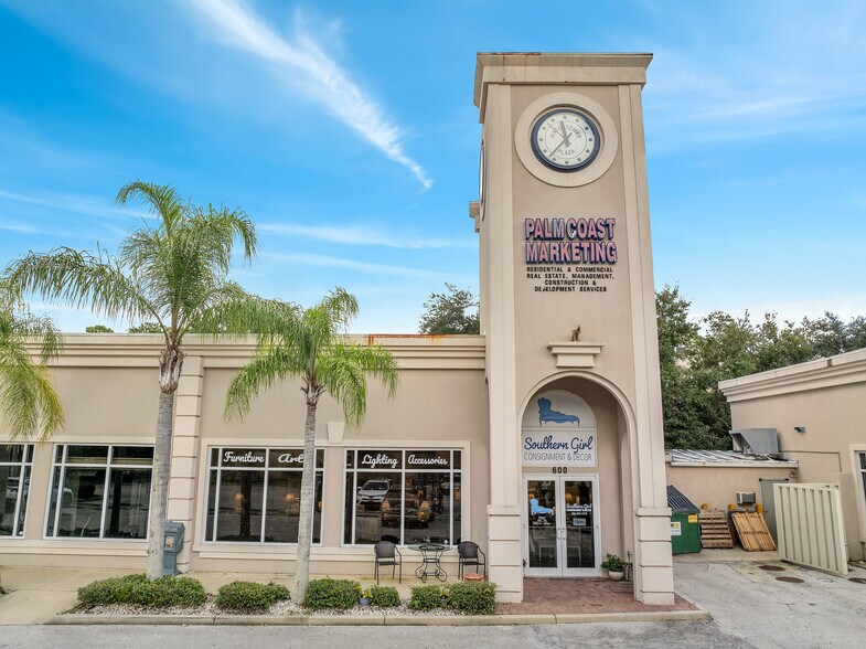 Old Kings Plaza portefeuille de 2 propriétés à vendre sur LoopNet.ca - Photo du bâtiment - Image 2 de 3