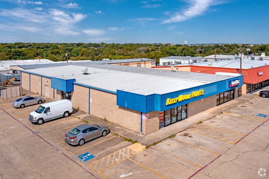825 N Belt Line Rd, Irving, TX à louer - Photo du bâtiment - Image 2 de 6