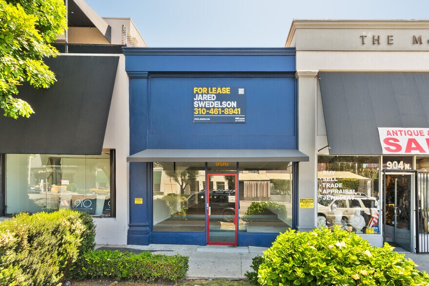 900-902 N La Cienega Blvd, Los Angeles, CA for lease - Building Photo - Image 3 of 6