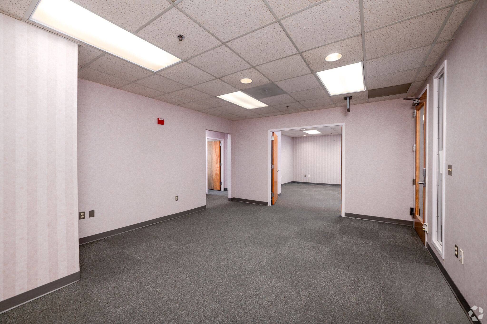 1110 Bonifant St, Silver Spring, MD for lease Interior Photo- Image 1 of 7