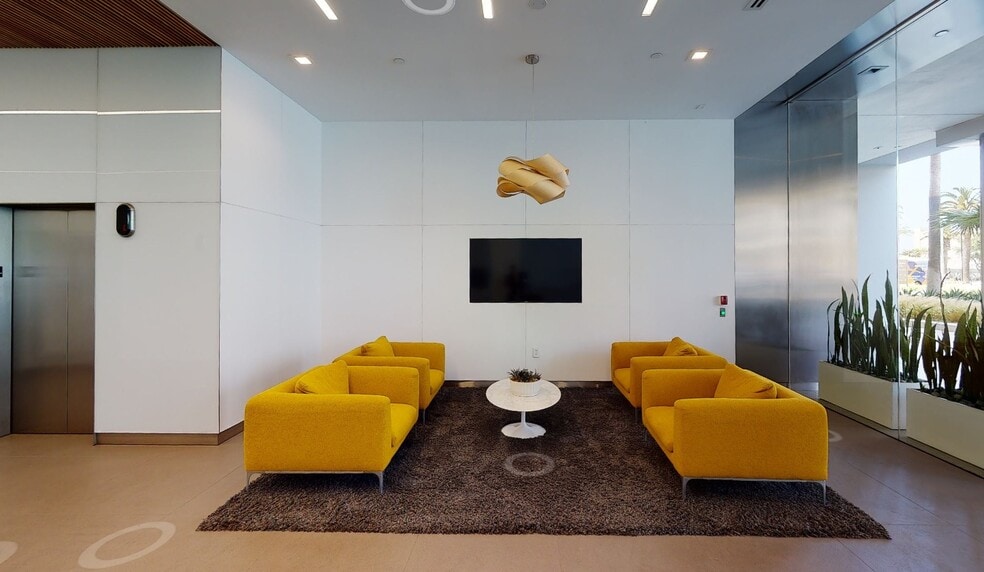 5901 W Century Blvd, Los Angeles, CA à louer - Numérisation 3D de Matterport - Image 3 de 7
