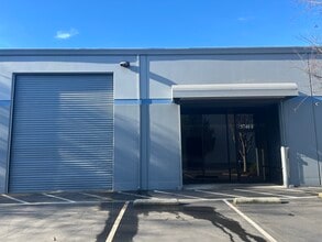 5720 Roseville Rd, Sacramento, CA for lease Building Photo- Image 1 of 13