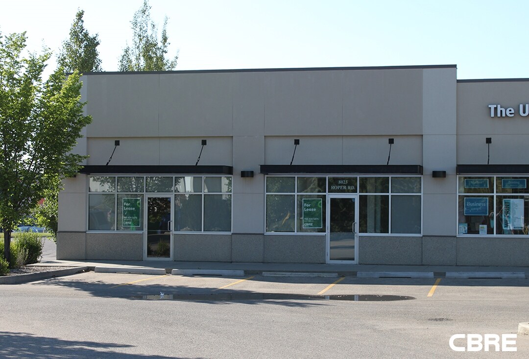 8003-8023 Roper Rd NW, Edmonton, AB à vendre Photo du bâtiment- Image 1 de 1