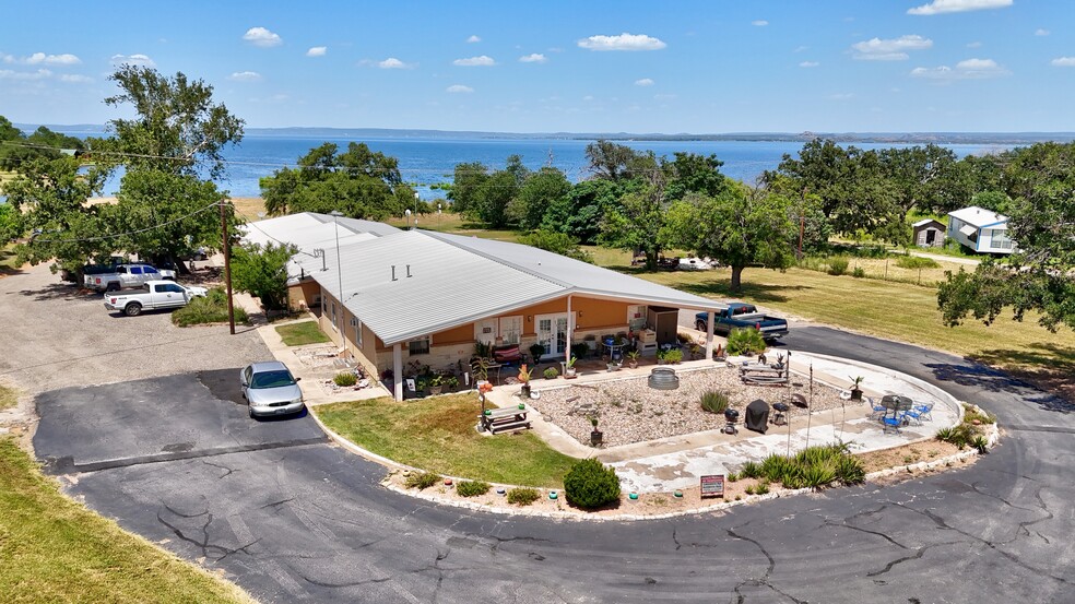 930 Ranch Road 261, Buchanan Dam, TX for sale - Primary Photo - Image 1 of 29