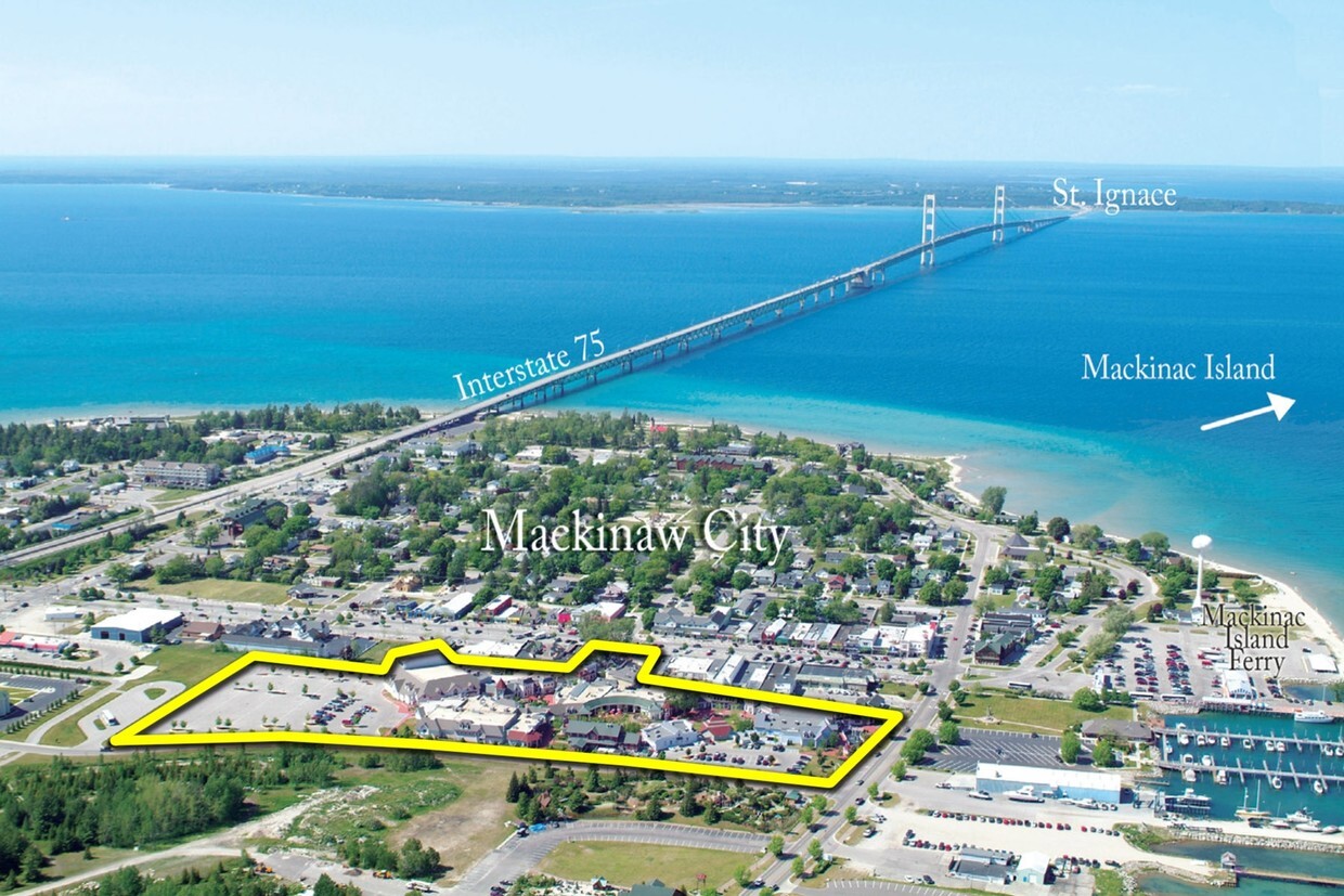 312 S Huron Ave, Mackinaw City, MI à vendre Photo principale- Image 1 de 1